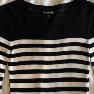 Express WOMANS XSmall sweater